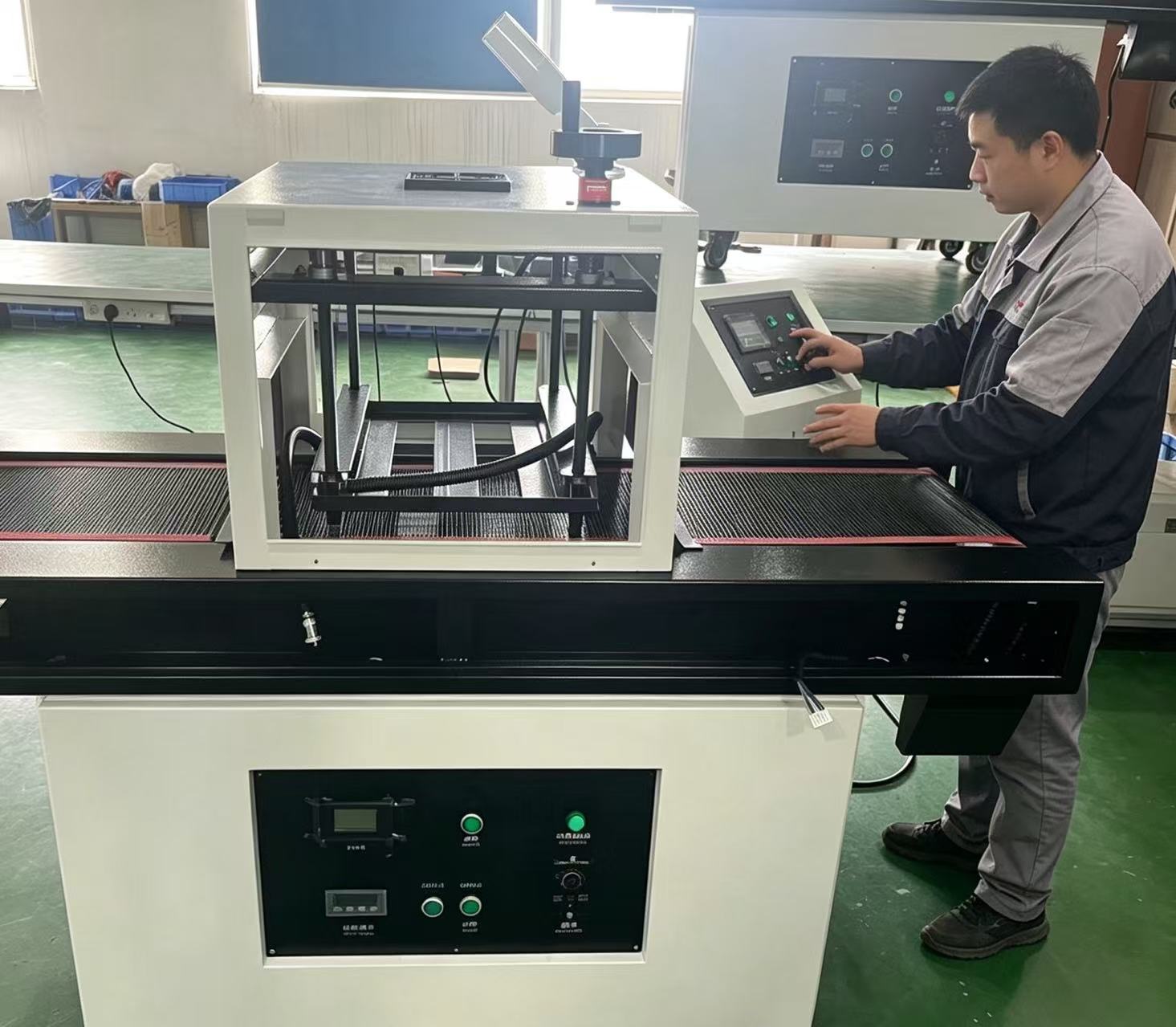 Control cabinet and printing machine in factory workshop